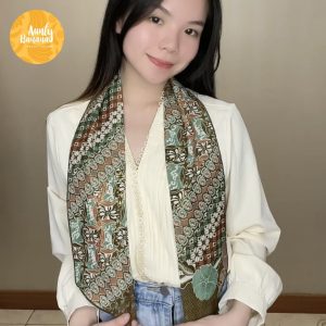 BD 0402002 Syal Batik atau selendang batik