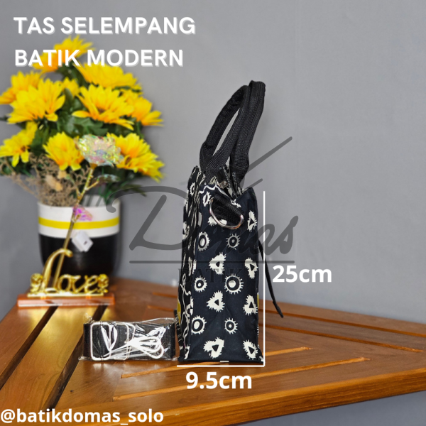 Danastri Tas Batik Selempang Wanita Black WhiteBD 0401025 - Image 2