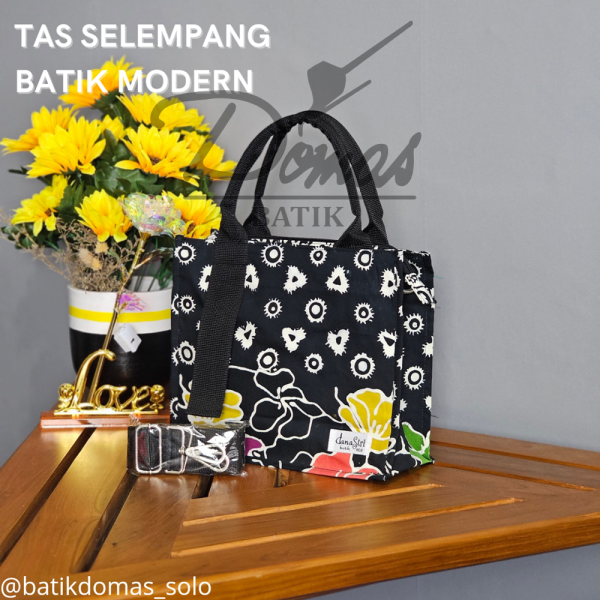 Danastri Tas Batik Selempang Wanita Black WhiteBD 0401025