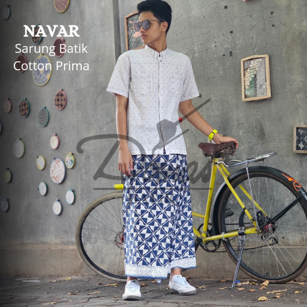 Navar Sarung Batik Cap Katun Blue White Layangan BD 0501016